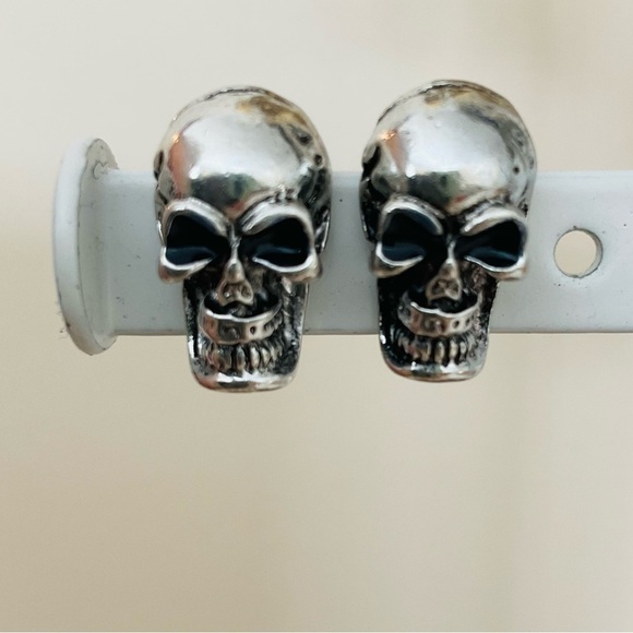 Unisex Trendy Gothic Silver Tone Skull Ear Studs With Blue Eyes - Picture 6 of 8